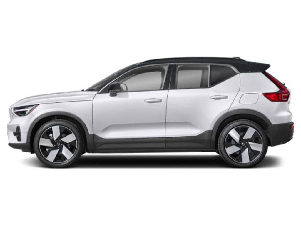 2023 VOLVO XC40 - photo 2