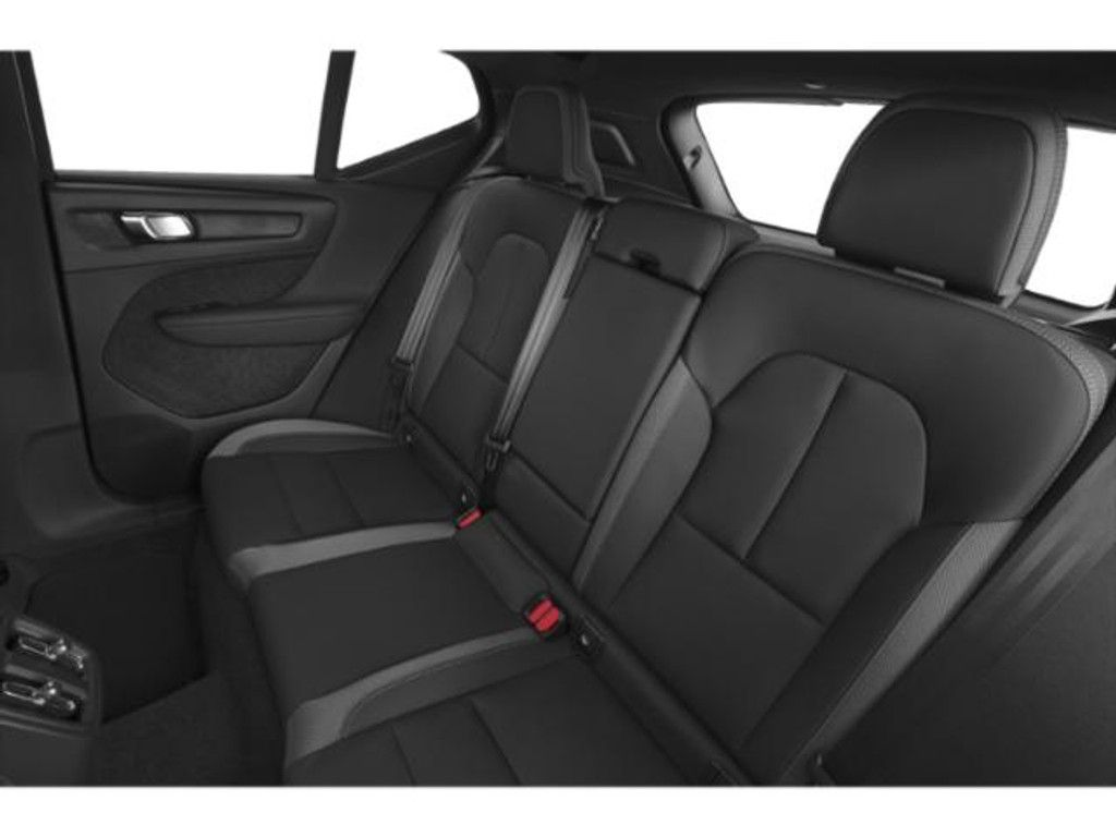 2023 VOLVO XC40 - photo 12