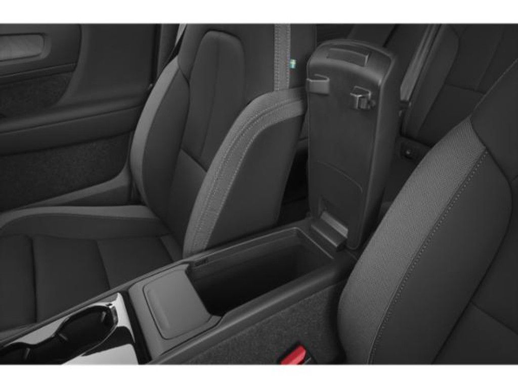2023 VOLVO XC40 - photo 13