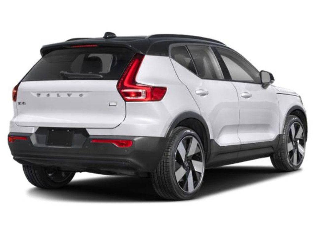 2023 VOLVO XC40 - photo 3