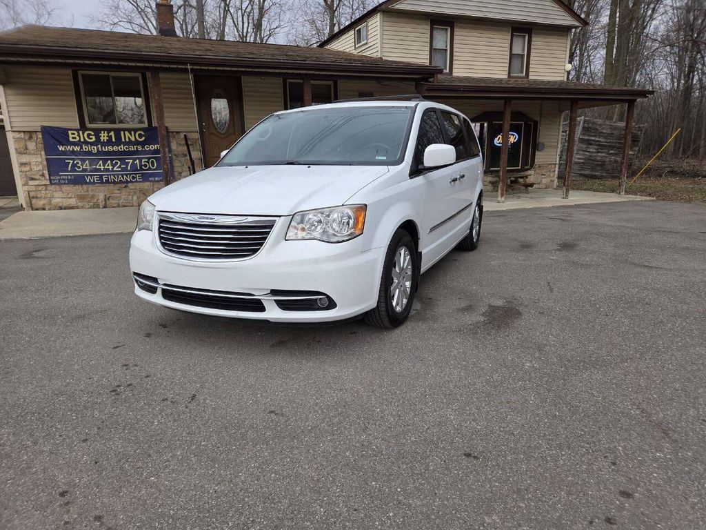 2014 Chrysler Town AND Country Touring