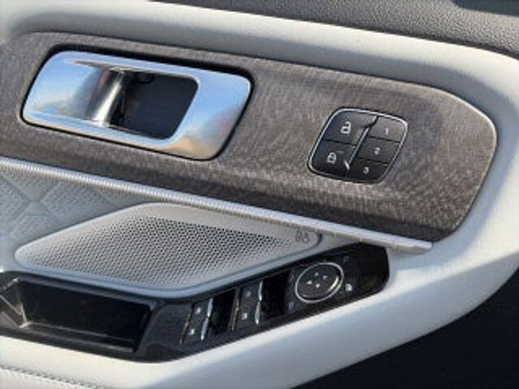 2026 FORD Explorer - photo 23