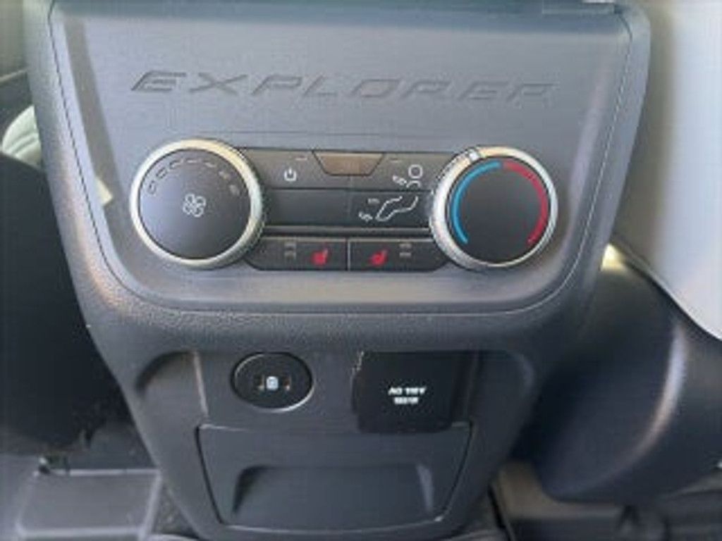 2026 FORD Explorer - photo 13