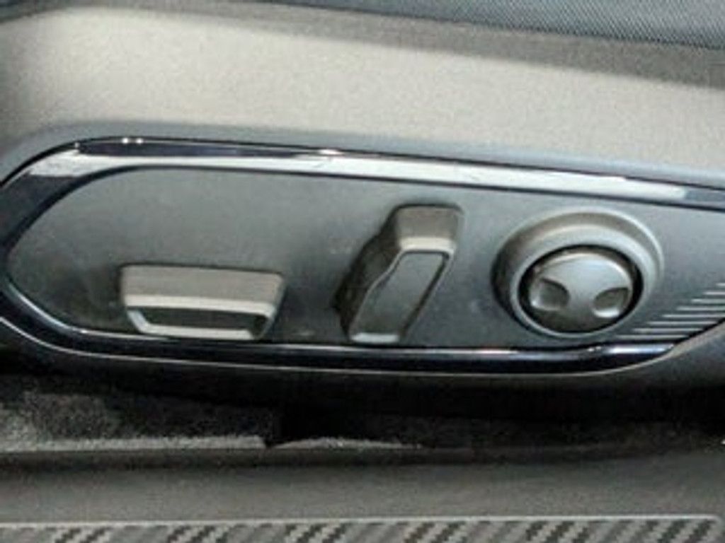 2026 DODGE Charger - photo 14