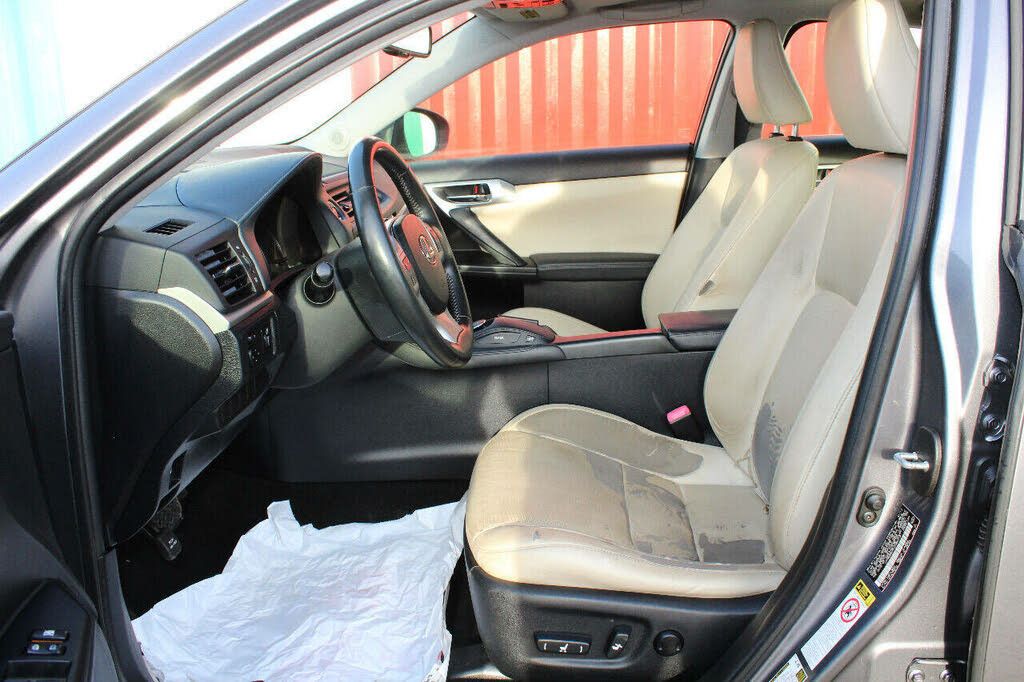 2012 LEXUS CT - photo 9