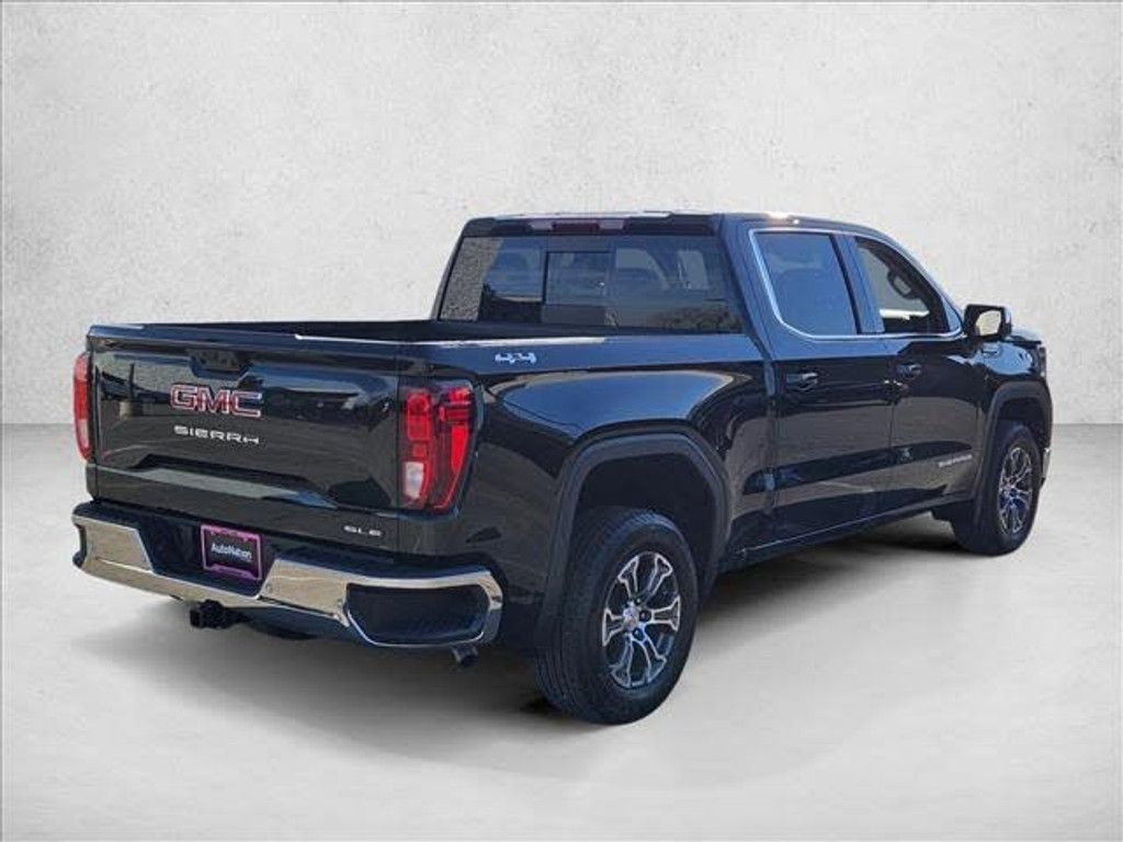 2026 GMC Sierra - photo 2