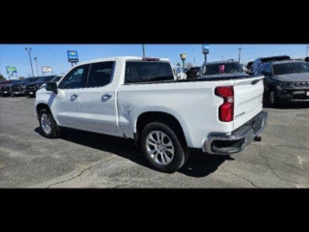 2024 CHEVROLET Silverado - photo 5