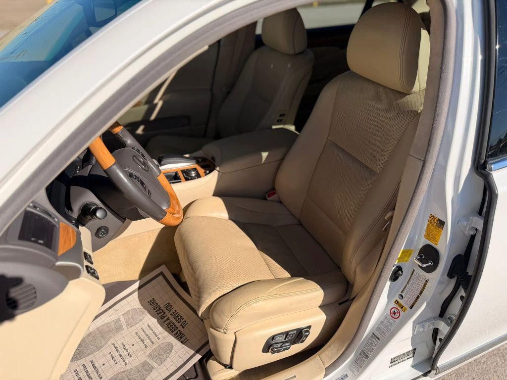 2014 LEXUS LS - photo 21