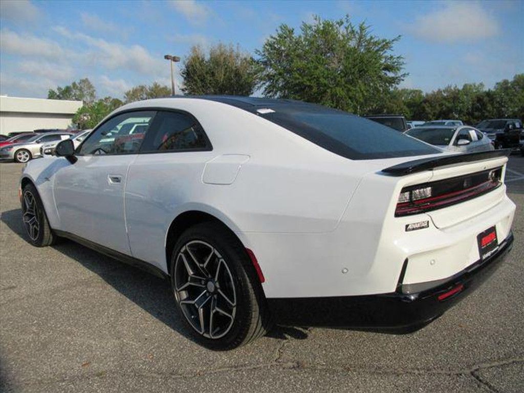 2026 DODGE Charger - photo 4