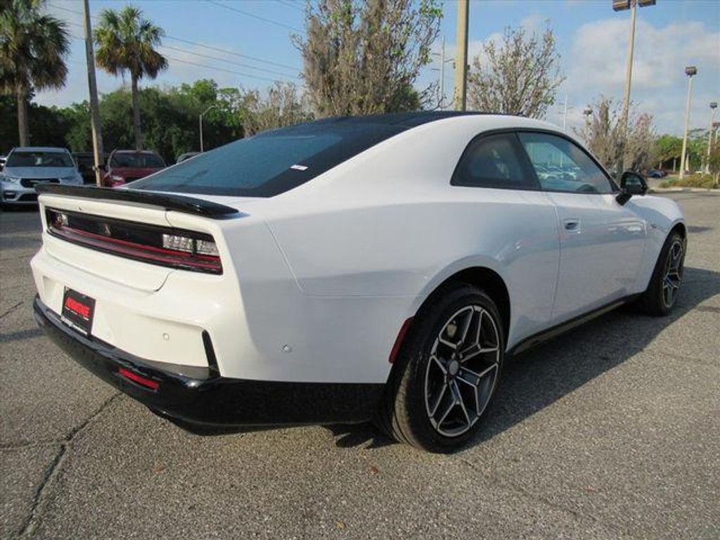 2026 DODGE Charger - photo 6