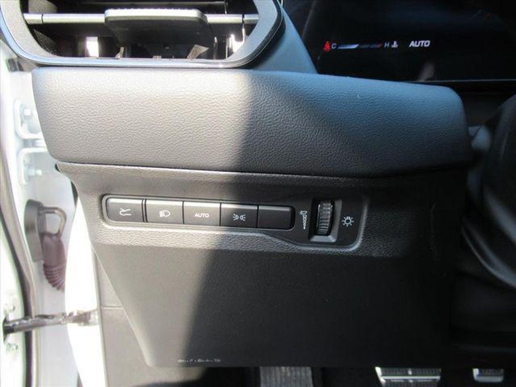 2026 DODGE Charger - photo 18