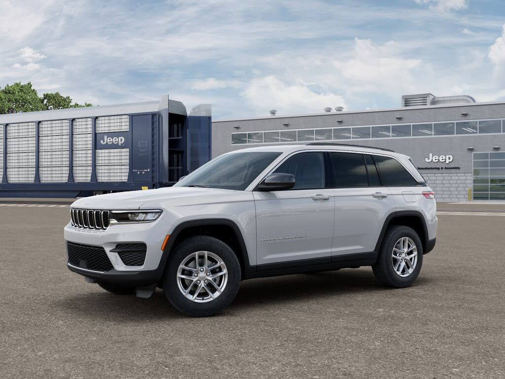 2026 Jeep Grand Cherokee Base Laredo