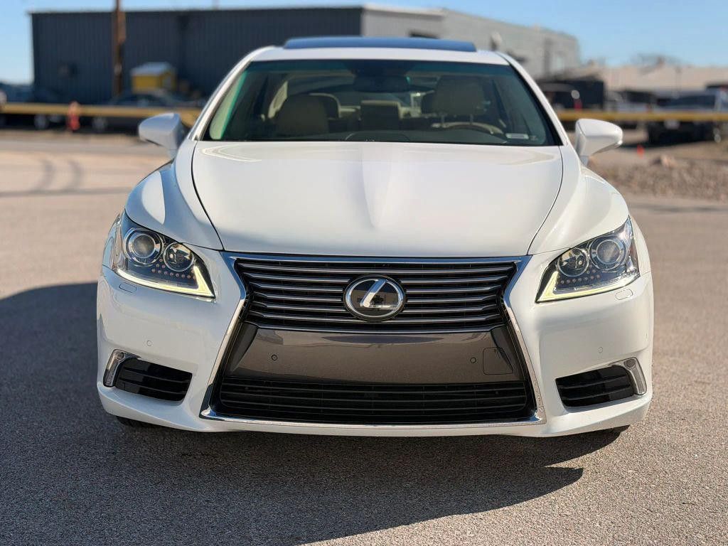 2014 LEXUS LS - photo 2