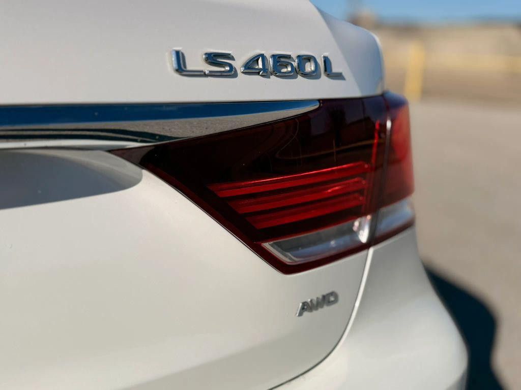 2014 LEXUS LS - photo 9