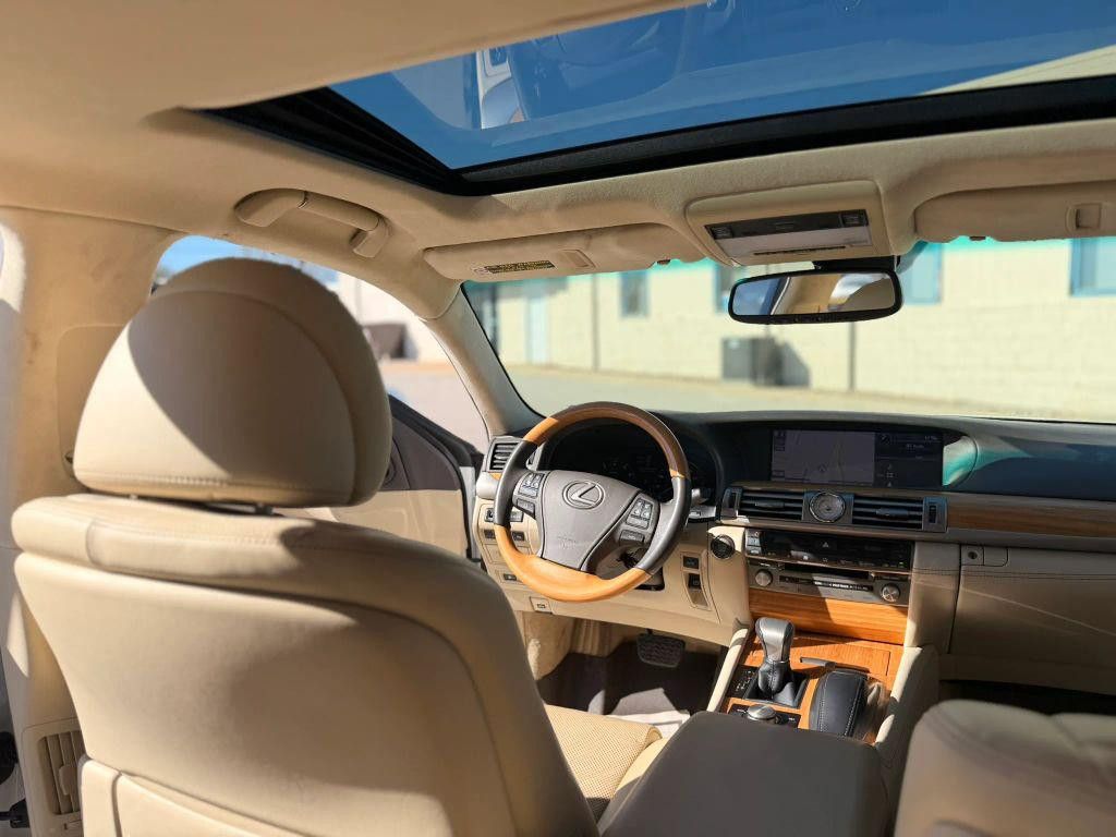 2014 LEXUS LS - photo 15