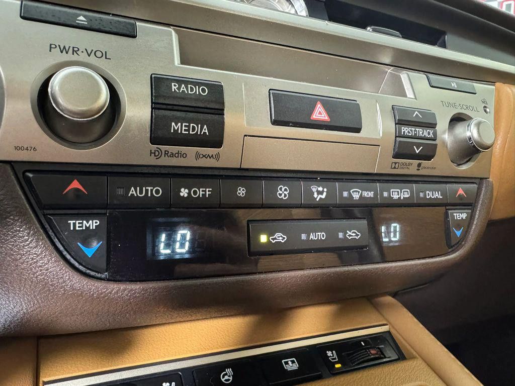 2016 LEXUS ES - photo 22