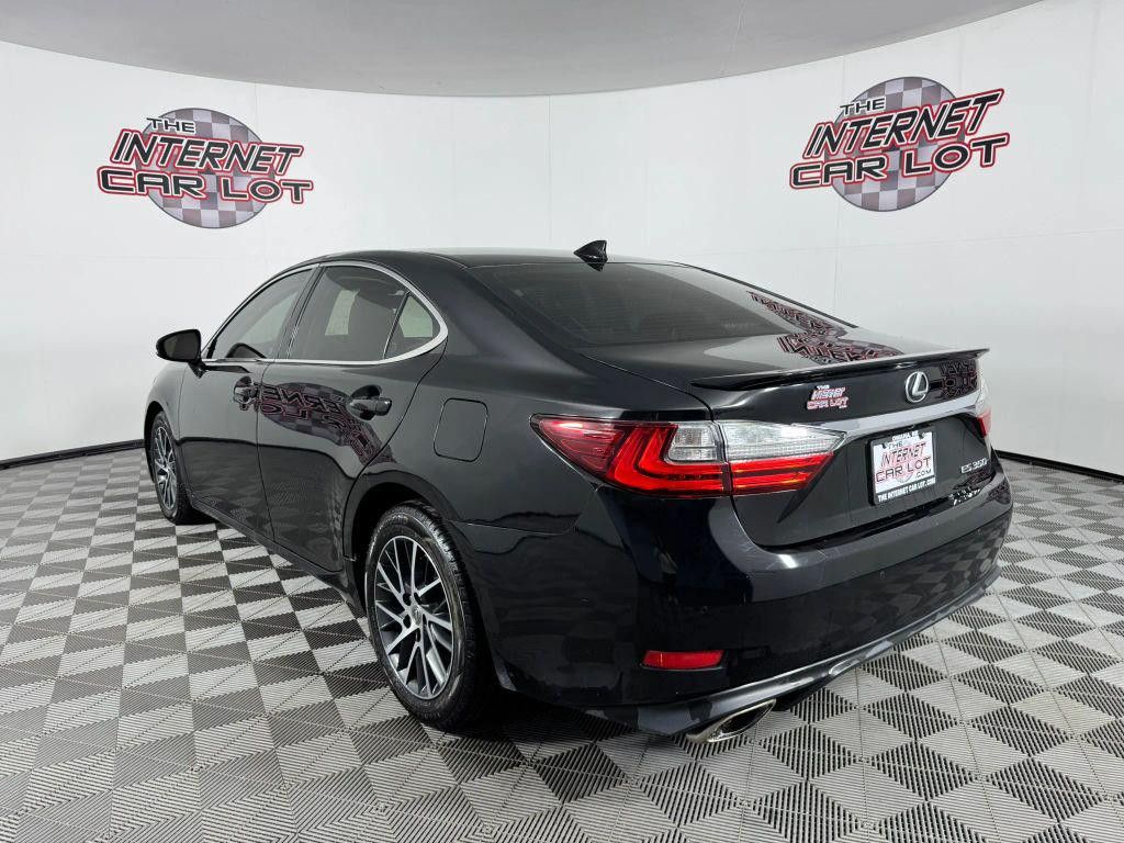 2016 LEXUS ES - photo 5