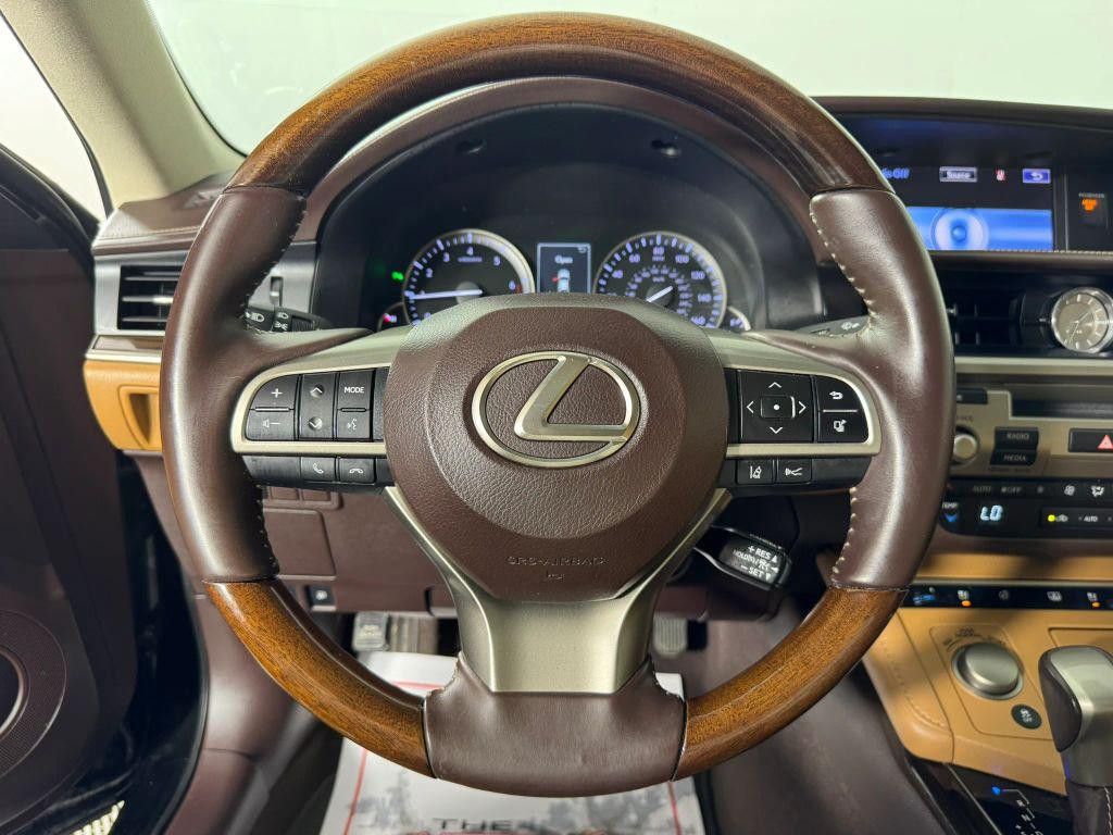 2016 LEXUS ES - photo 13