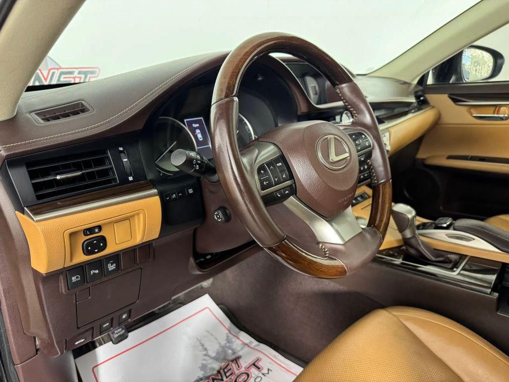 2016 LEXUS ES - photo 10