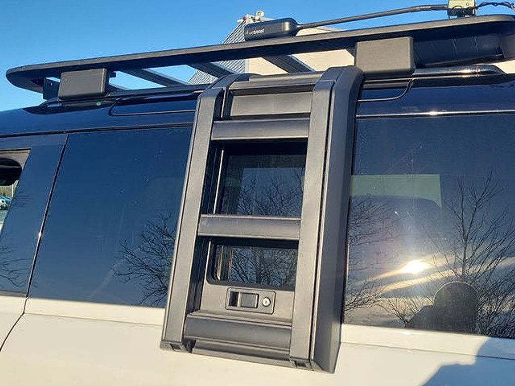 2023 LAND ROVER Defender - photo 9