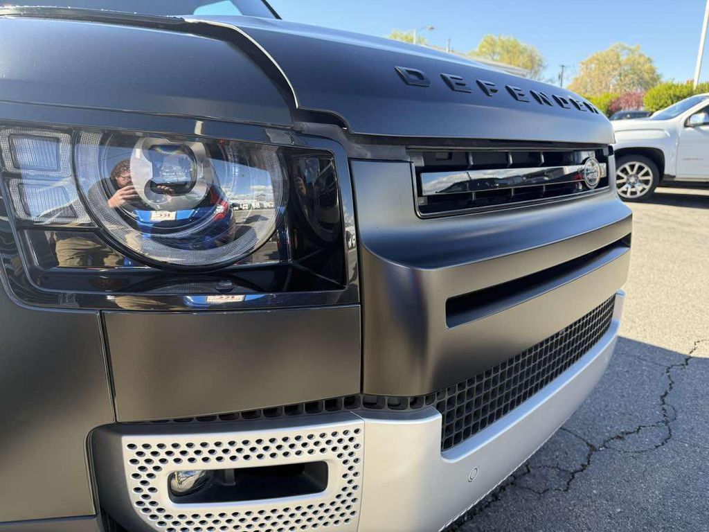 2024 LAND ROVER Defender - photo 26