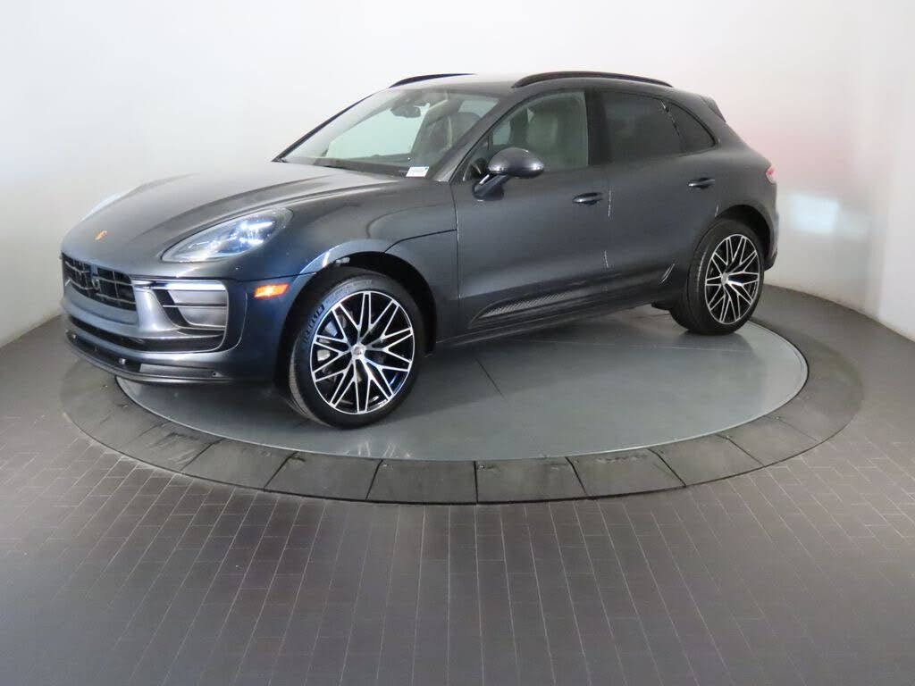2025 Porsche Macan T