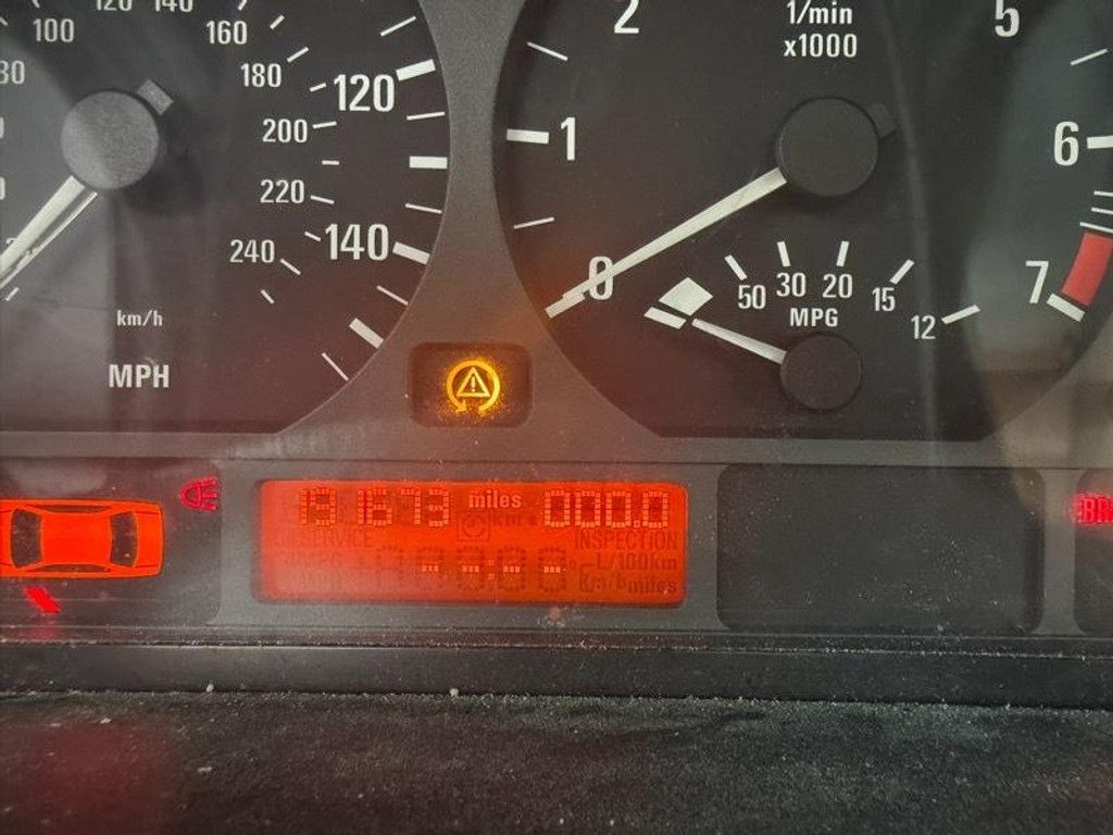 2005 BMW 325xi - photo 8