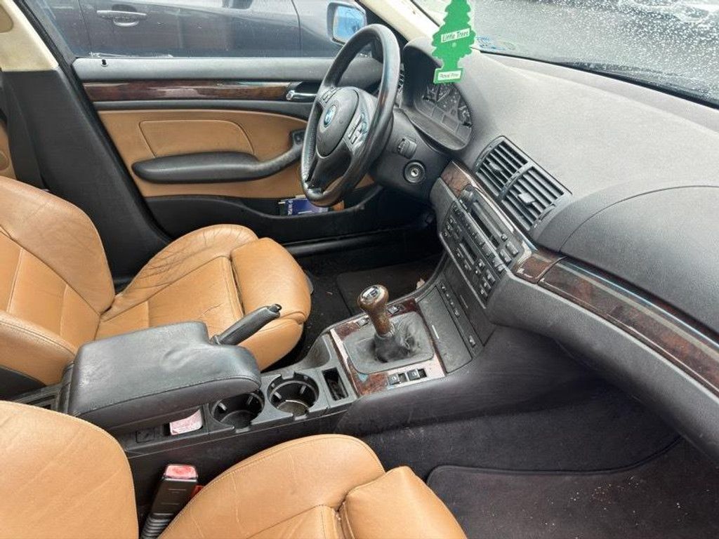 2005 BMW 325xi - photo 12
