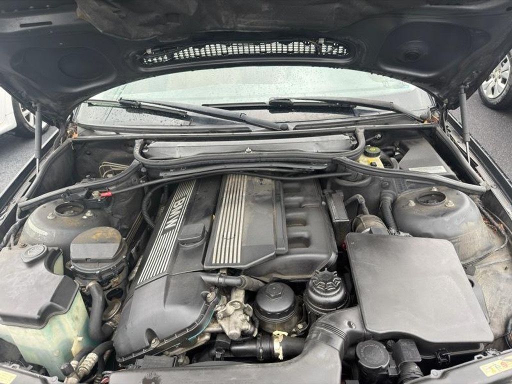 2005 BMW 325xi - photo 13