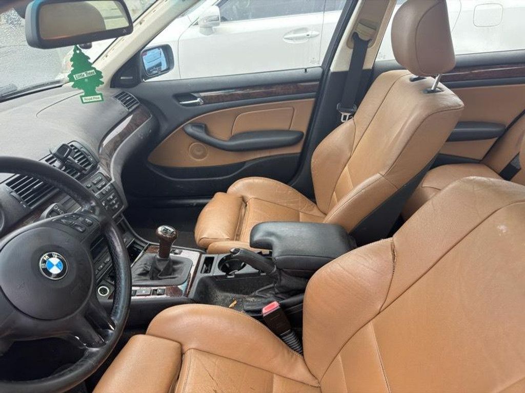 2005 BMW 325xi - photo 7