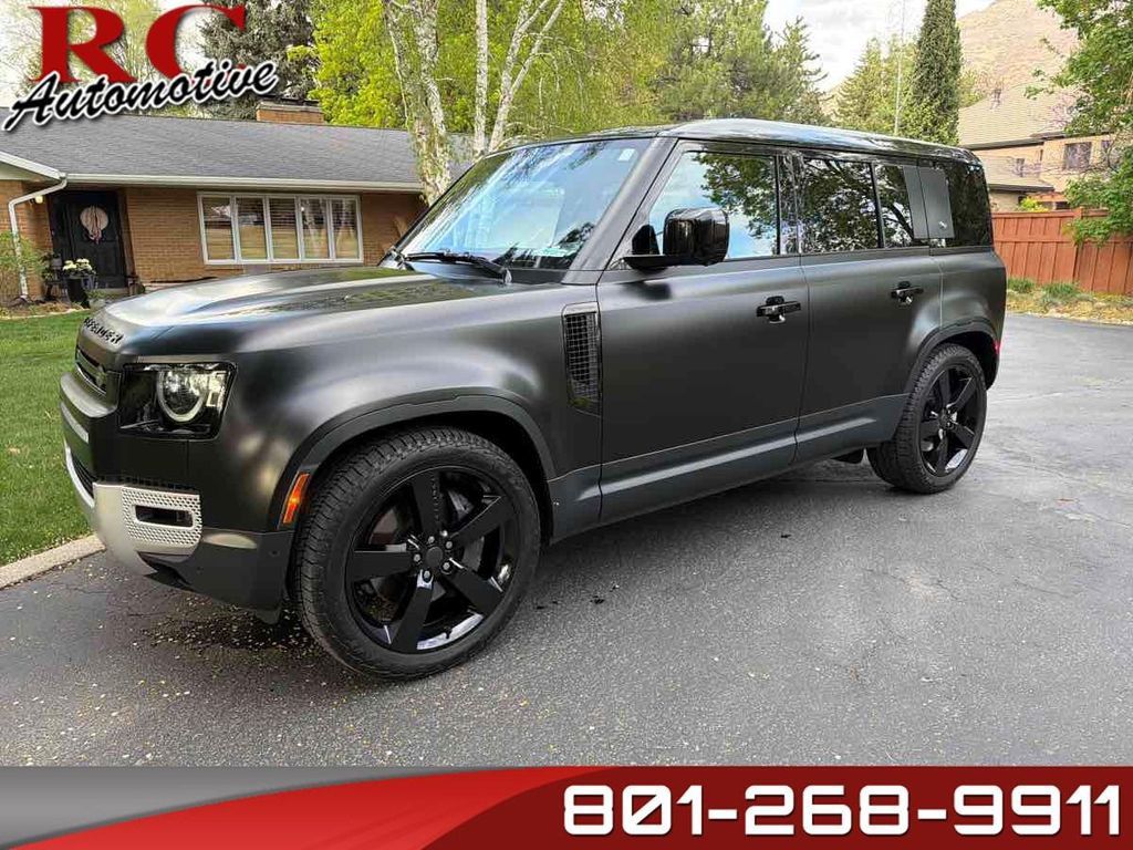 2024 LAND ROVER Defender - main photo