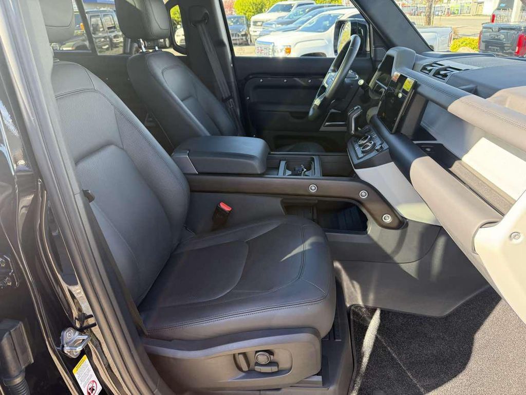 2024 LAND ROVER Defender - photo 21