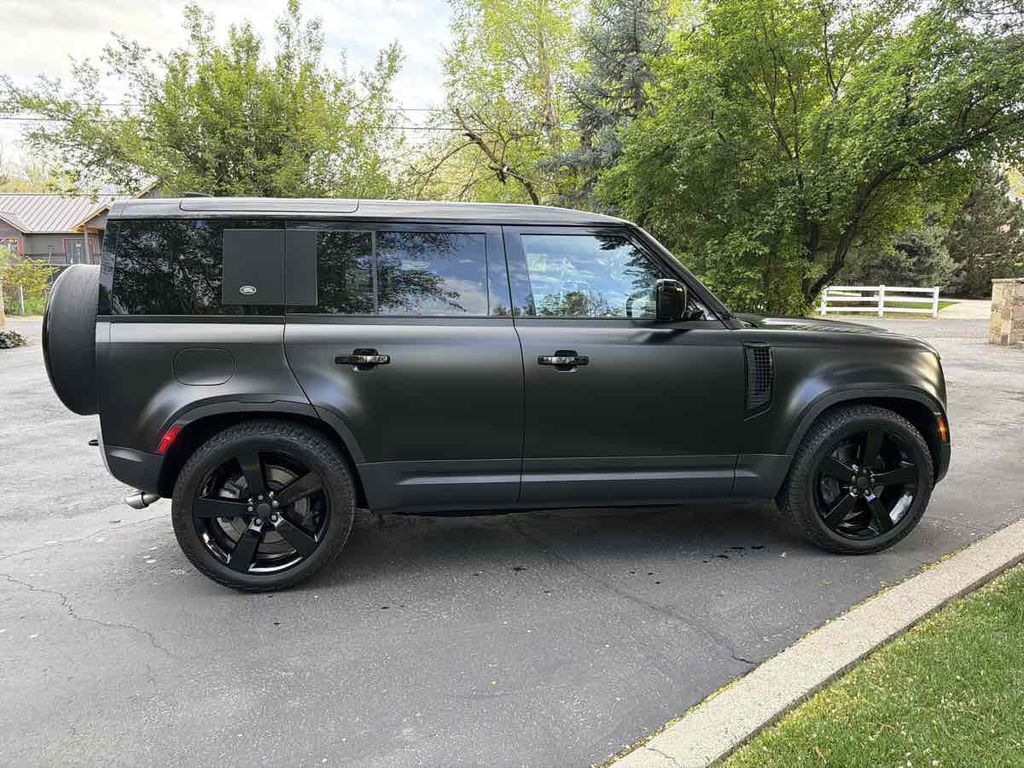 2024 LAND ROVER Defender - photo 5