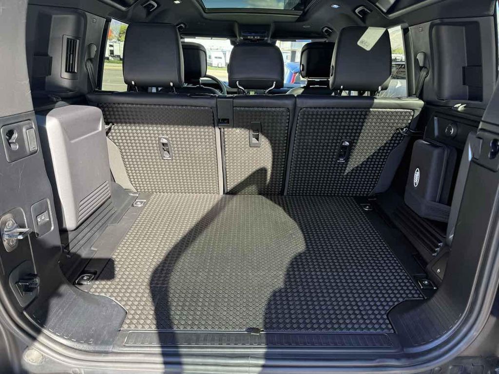 2024 LAND ROVER Defender - photo 17