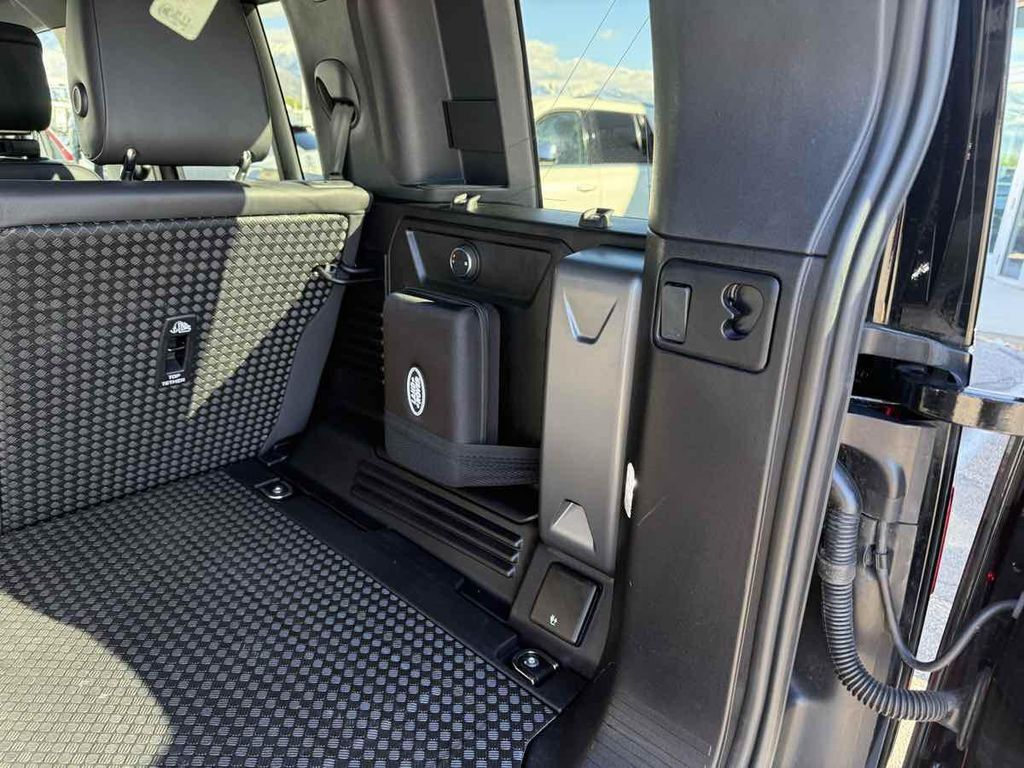 2024 LAND ROVER Defender - photo 18