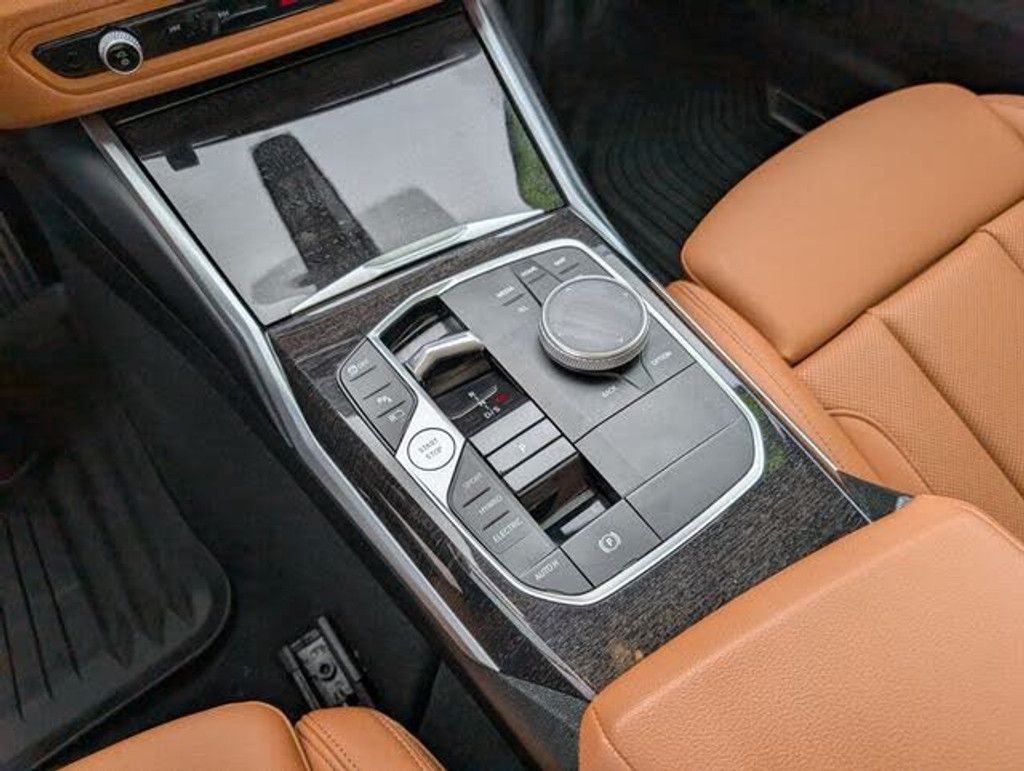 2023 BMW 330e - photo 19