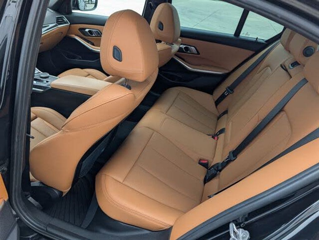 2023 BMW 330e - photo 22