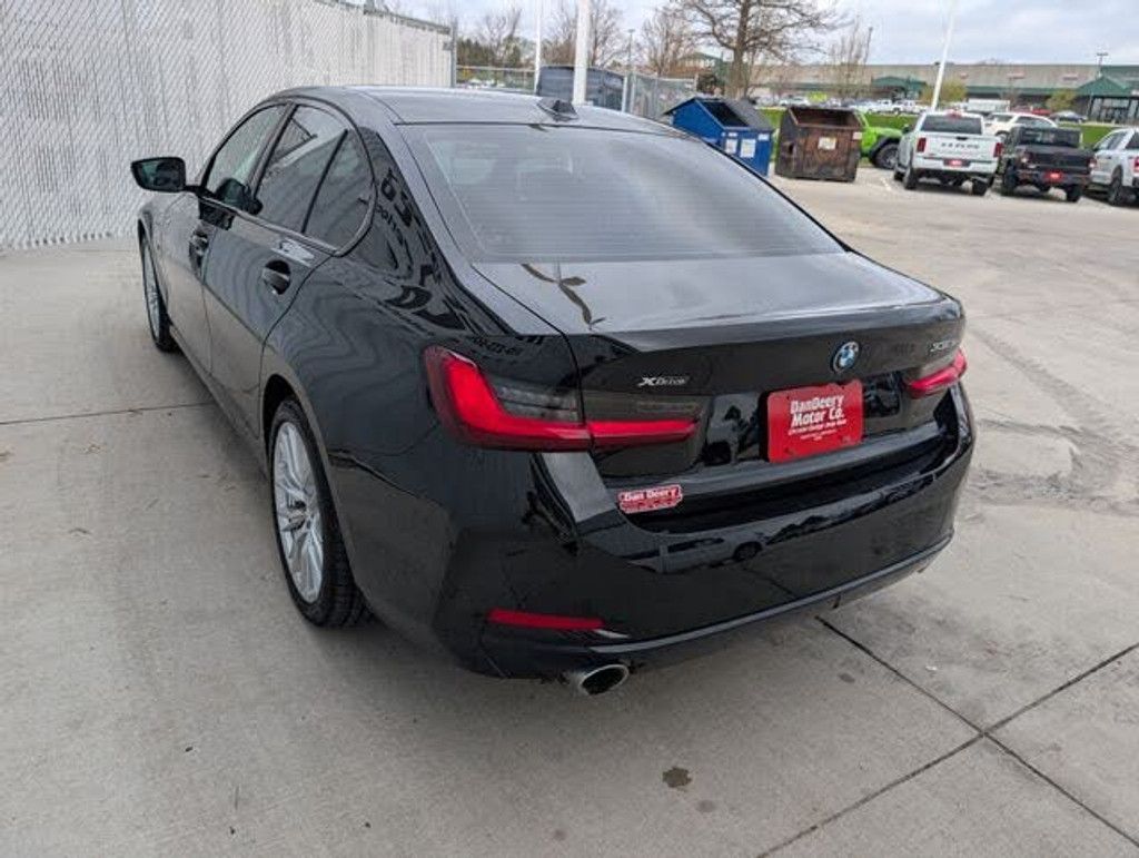 2023 BMW 330e - photo 25