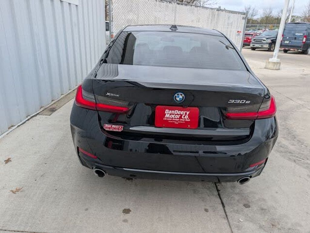 2023 BMW 330e - photo 26