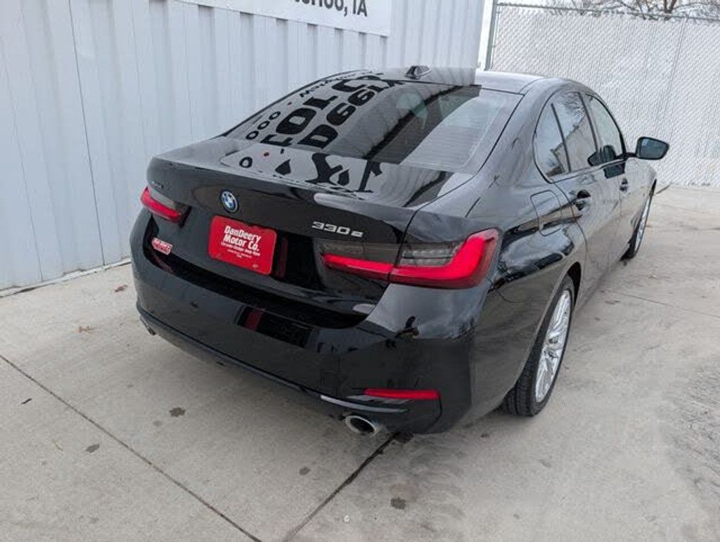 2023 BMW 330e - photo 27