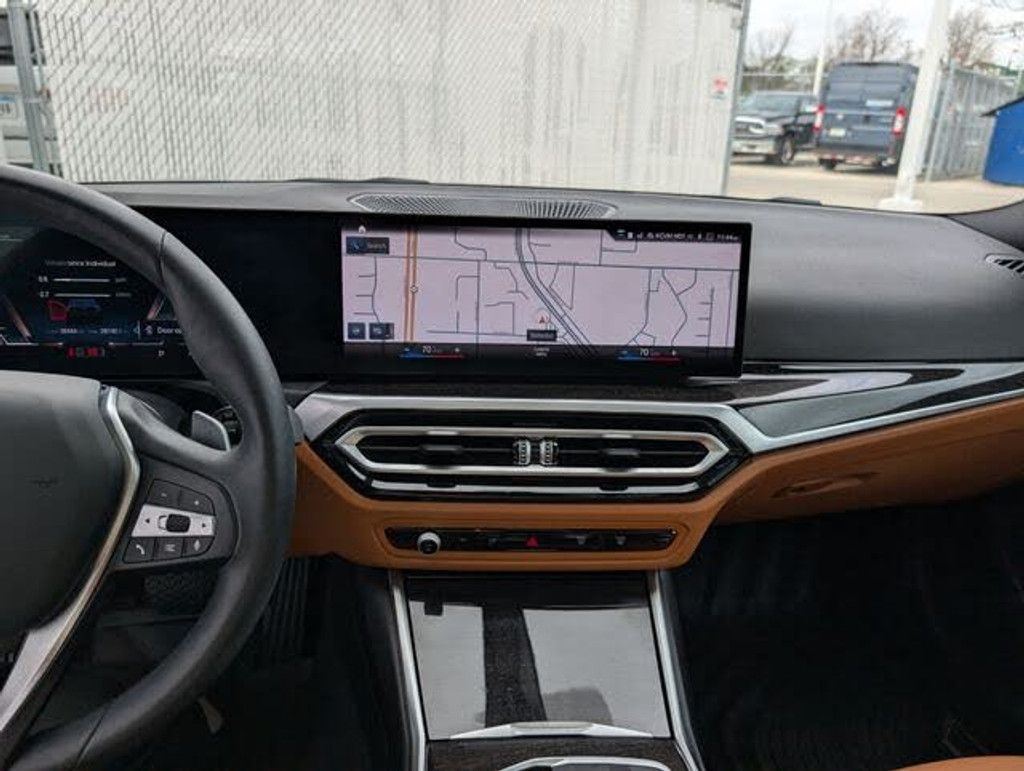 2023 BMW 330e - photo 4