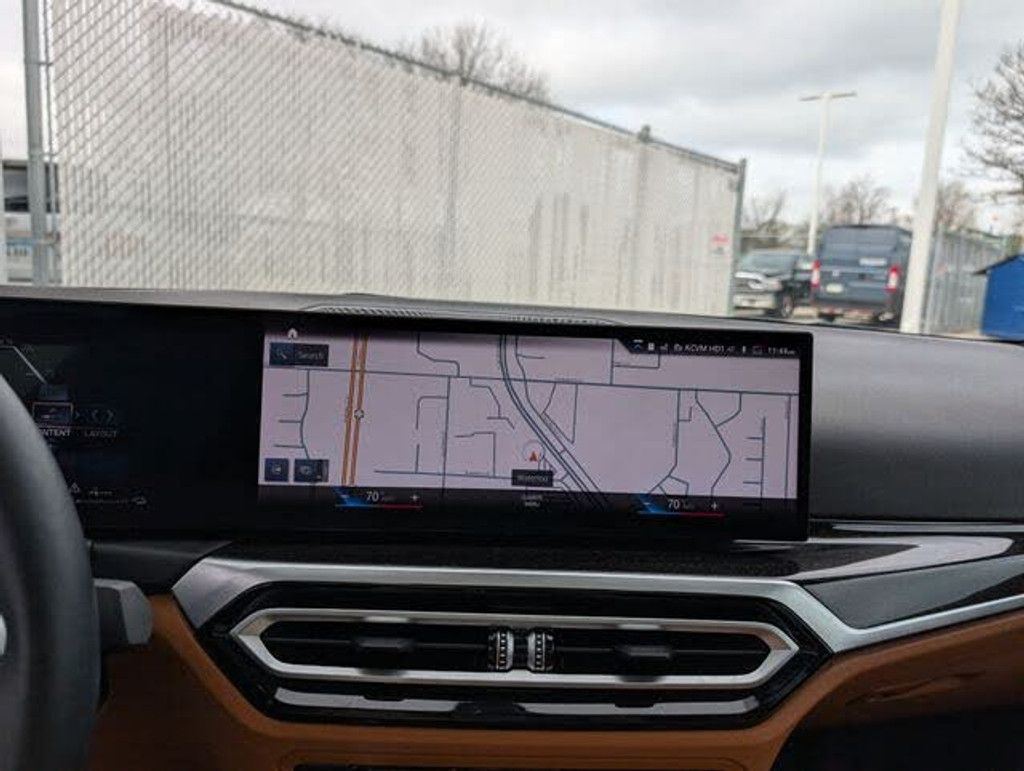 2023 BMW 330e - photo 5