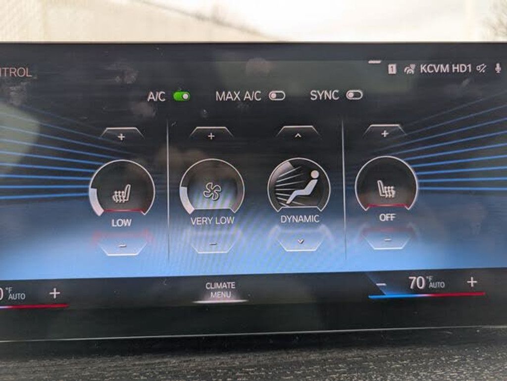 2023 BMW 330e - photo 6