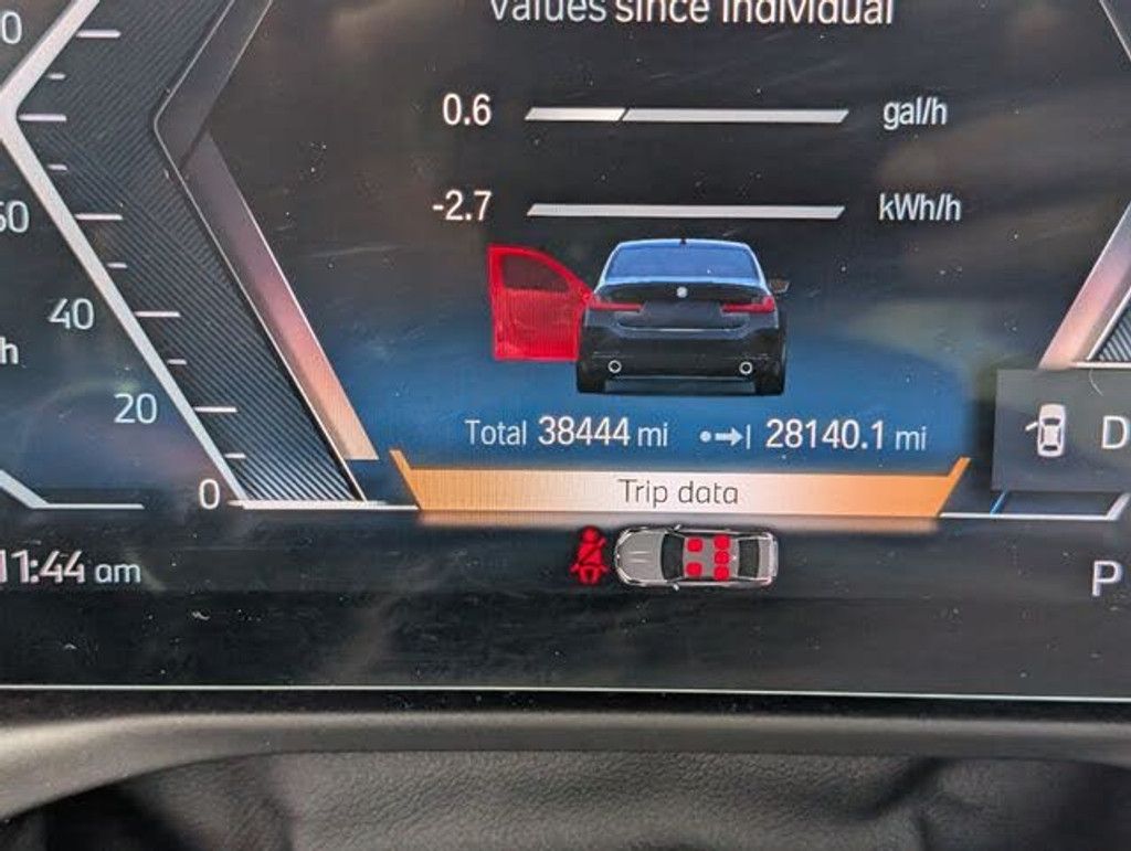 2023 BMW 330e - photo 17
