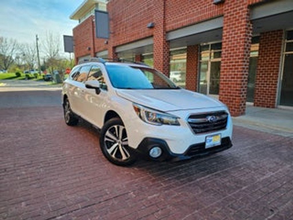 2018 Subaru Outback Limited M R