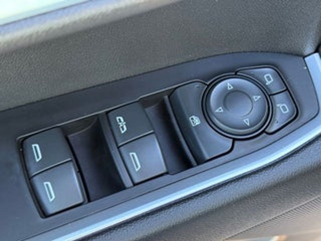 2023 CHEVROLET Silverado - photo 19