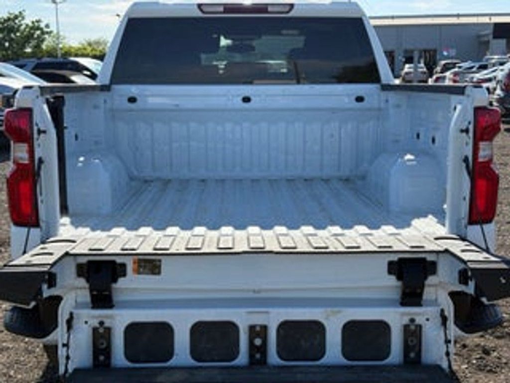 2023 CHEVROLET Silverado - photo 12
