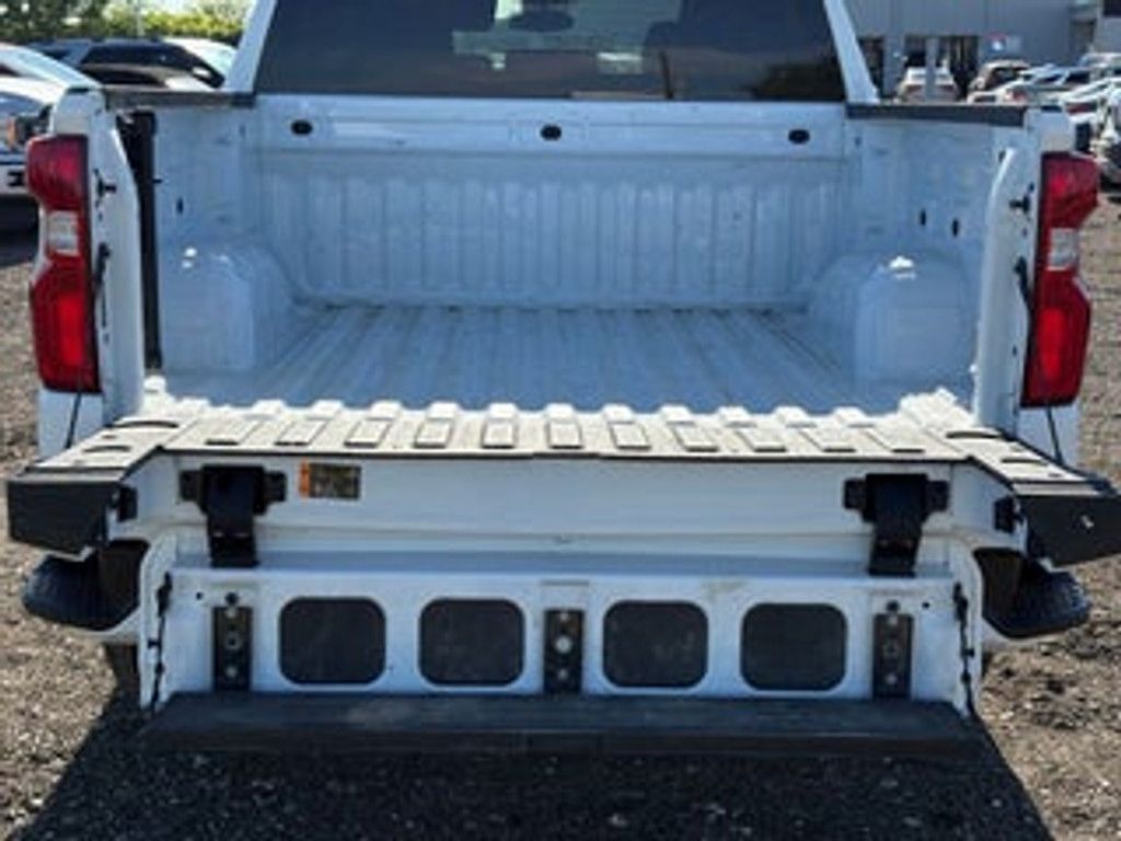 2023 CHEVROLET Silverado - photo 13