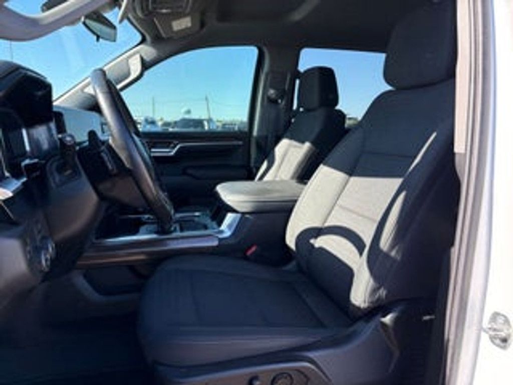 2023 CHEVROLET Silverado - photo 14