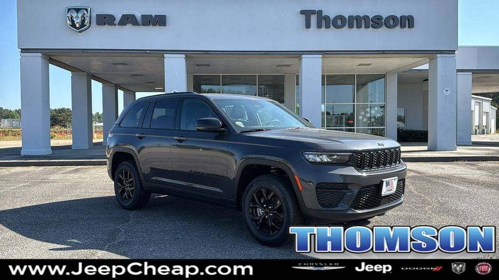 2025 Jeep Grand Cherokee Laredo Altitude